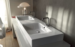 Double washbasins for a dream bathroom