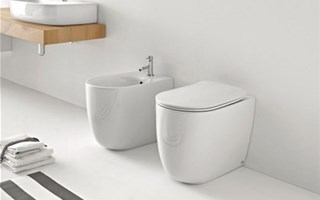 Back-to-wall sanitary ware to furnish the contemporary bathroom