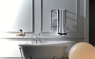 Classic and modern style bathtubs 